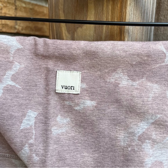 Vuori Clean Elevation Pink Tie-Dye Leggings - Picture 4 of 4